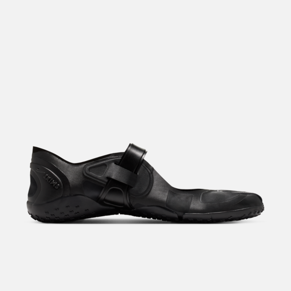 NikeSKIMS Rift Satin "Black" (W) (IQ7158-001) Release Date NikeSKIMS Rift Satin "Black" (W) (IQ7158-001) Release Date