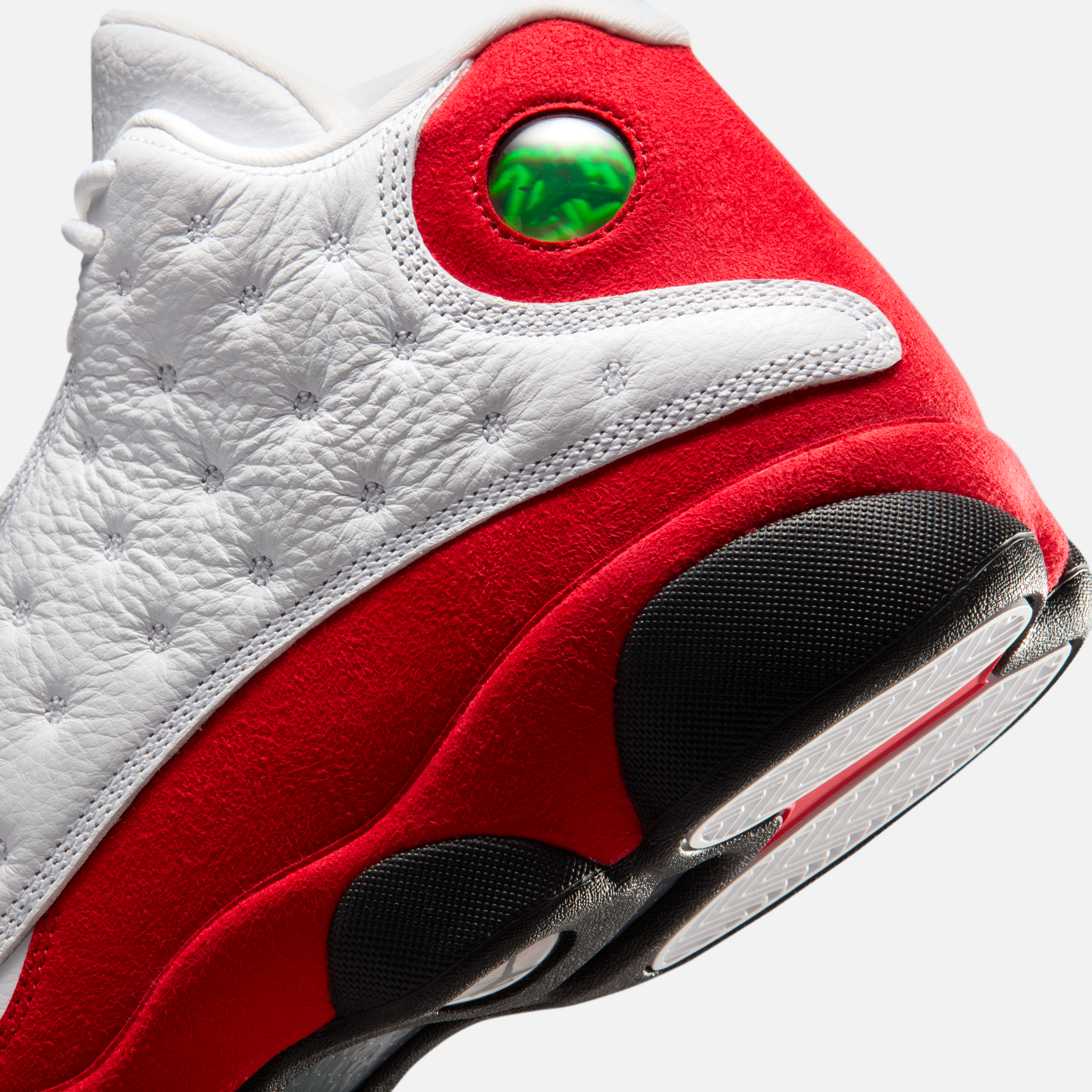 Air Jordan 13 Chicago official images