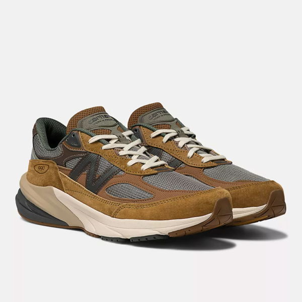 Carhartt WIP x New Balance 990v6 