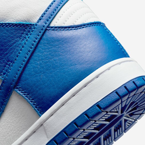 Kentucky' Nike Dunk Highs Are Returning This Month