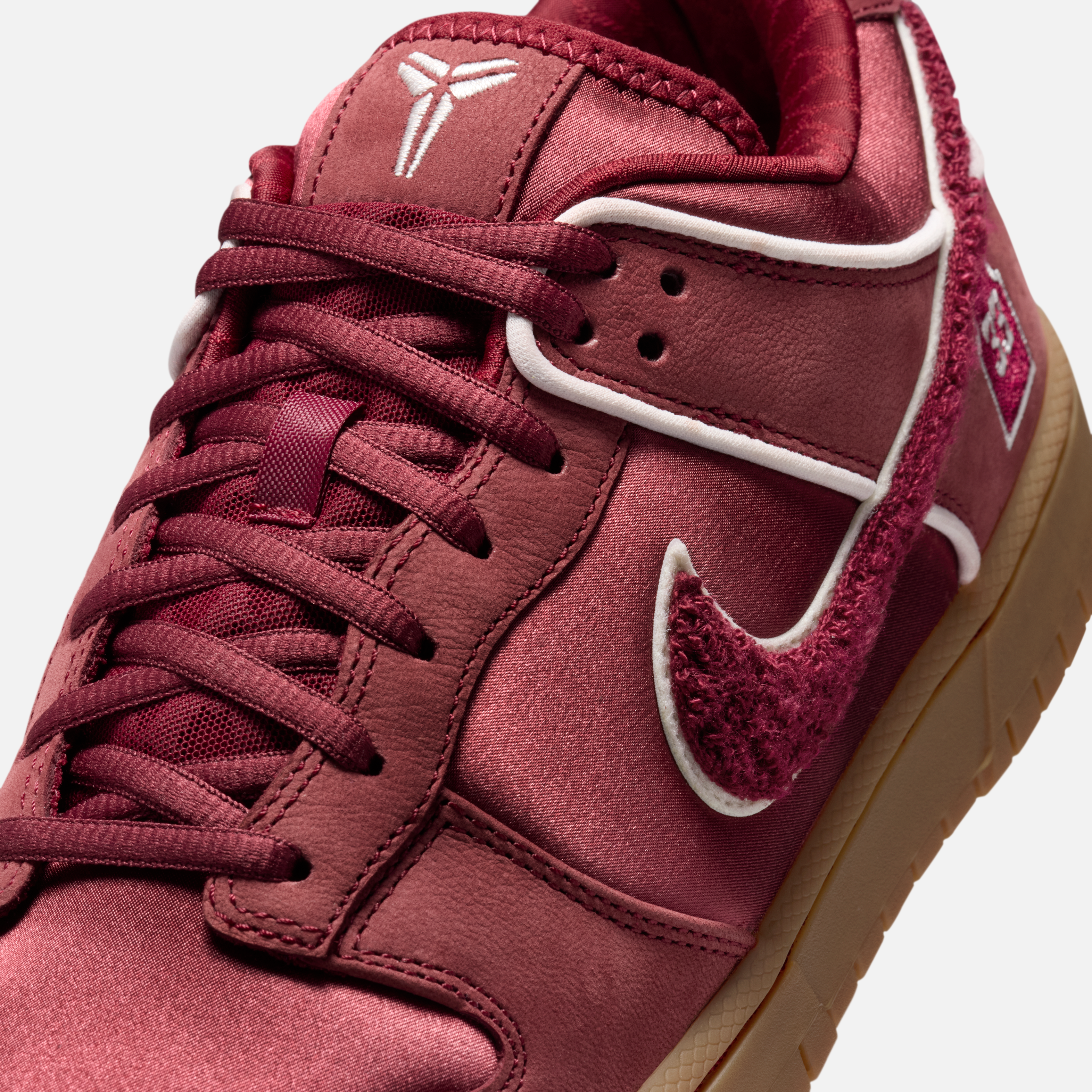 Kobe Bryant Nike Dunk Low Lower Merion Aces official images