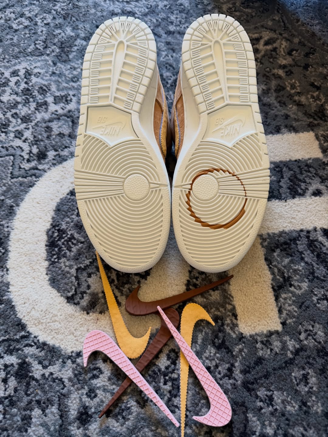 NOTE Manchester x Nike SB Dunk Low