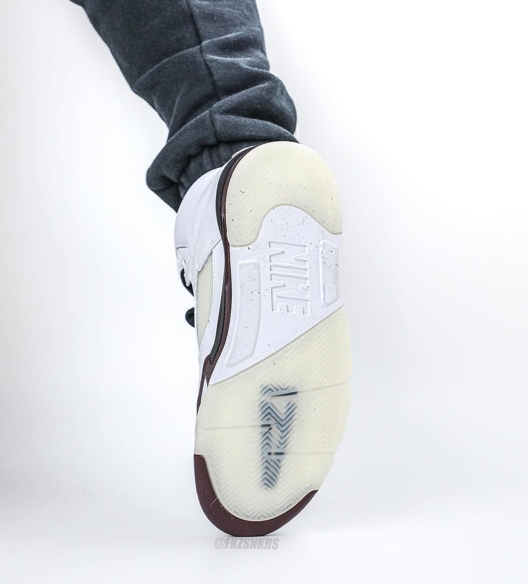 ottom sole shot of the A Ma Maniére Air Jordan 5 with translucent outsole