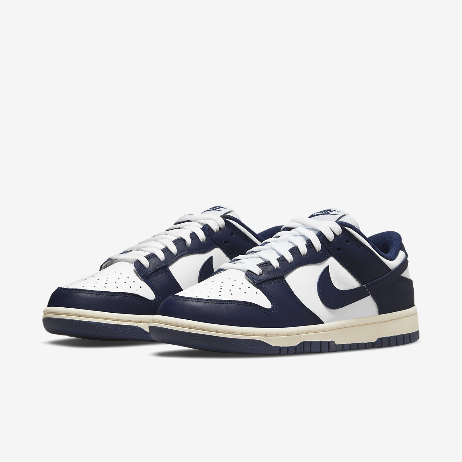 Nike Dunk Low "Vintage Navy" Official Images 1 Nike Dunk Low "Vintage Navy" Official Images 1