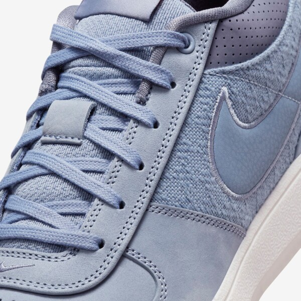 Nike Book 1 