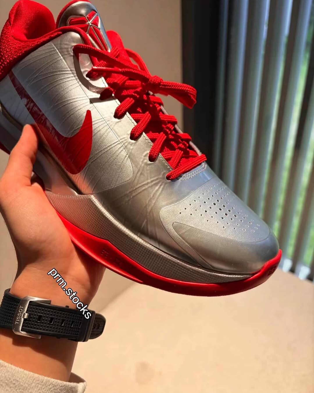Caitlin Clark Nike Kobe 5 Protro Rookie of the Year in hand look