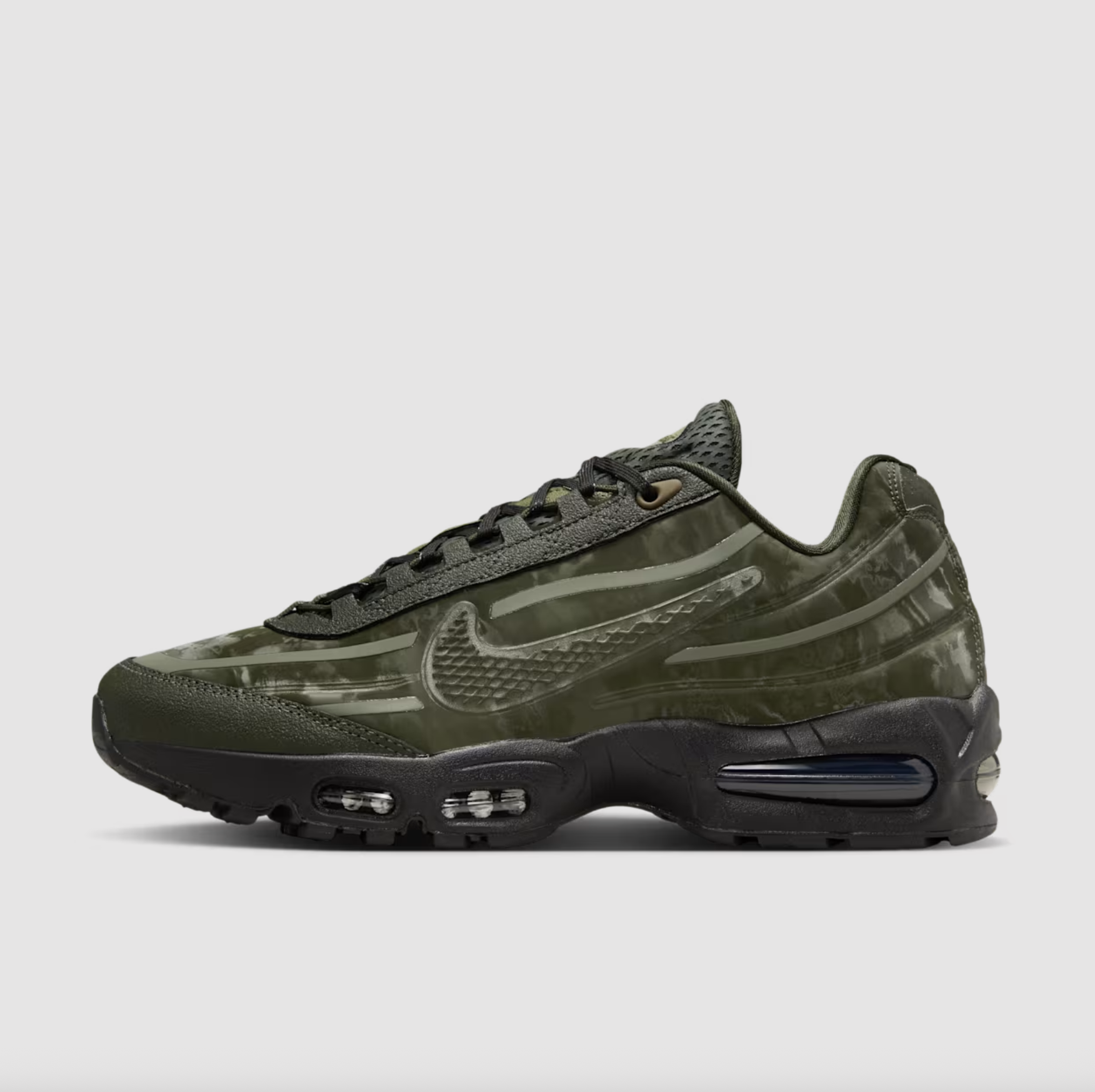 Seitliches Profil des WORKSOUT x Nike Air Max 95 “Sequoia”.