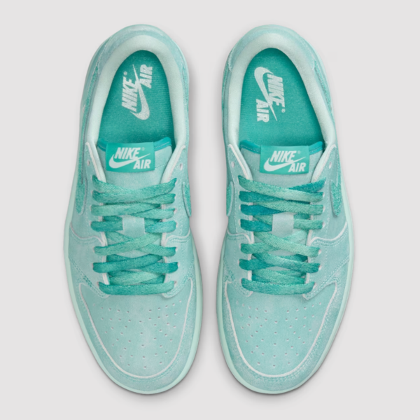 Air Jordan 1 Low "Washed Teal" (W) (HQ8111-300) Release Date Air Jordan 1 Low "Washed Teal" (W) (HQ8111-300) Release Date