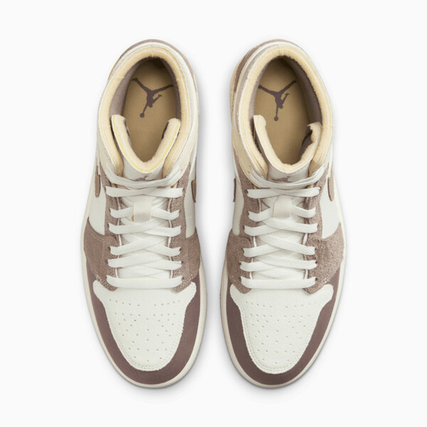 Air Jordan 1 Mid Inside Out "Taupe Haze" (DM9652-102) Erscheinungsdatum Air Jordan 1 Mid Inside Out "Taupe Haze" (DM9652-102) Erscheinungsdatum