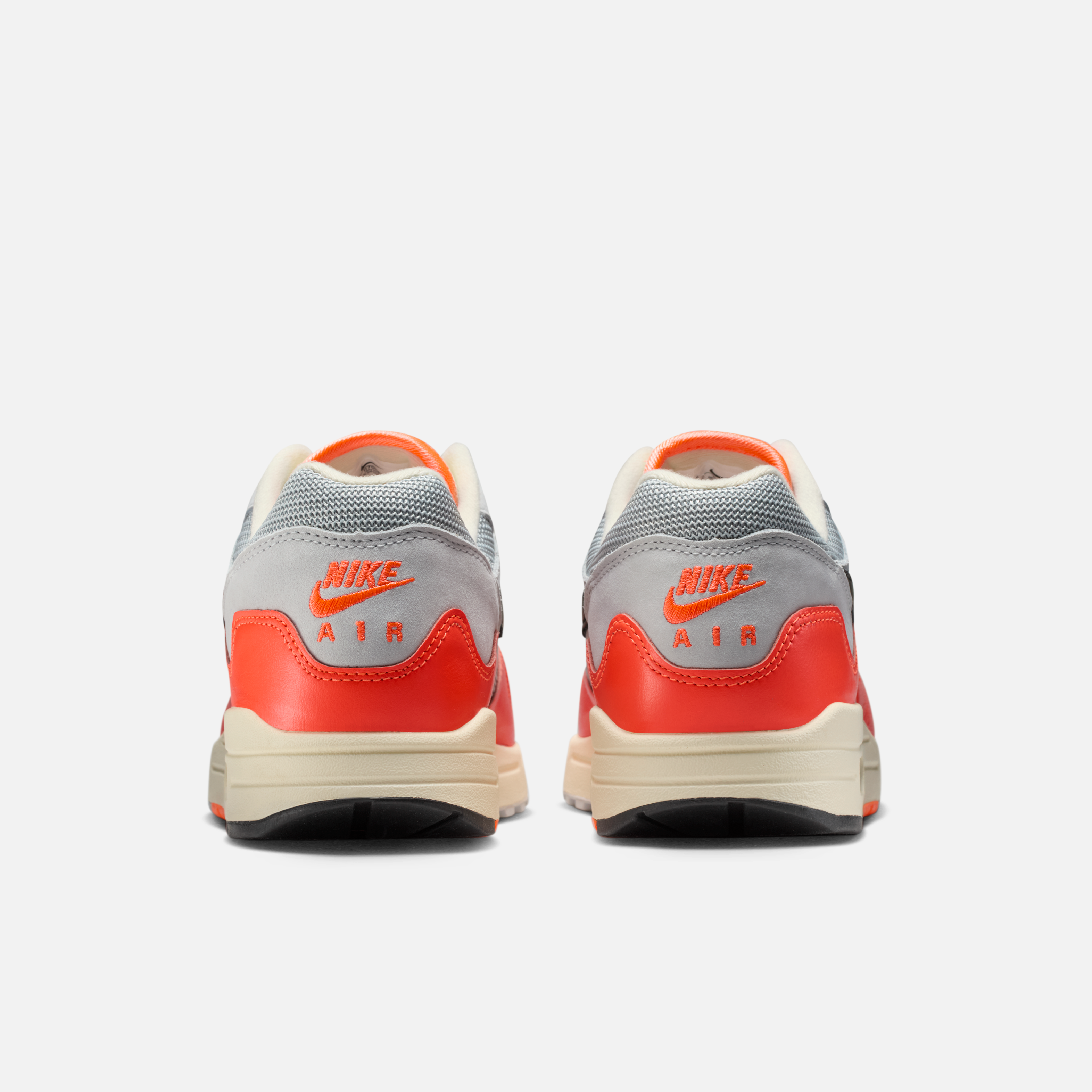 Patta Nike Air Max 1 Hyper Crimson Patta Nike Air Max 1 Hyper Crimson official look