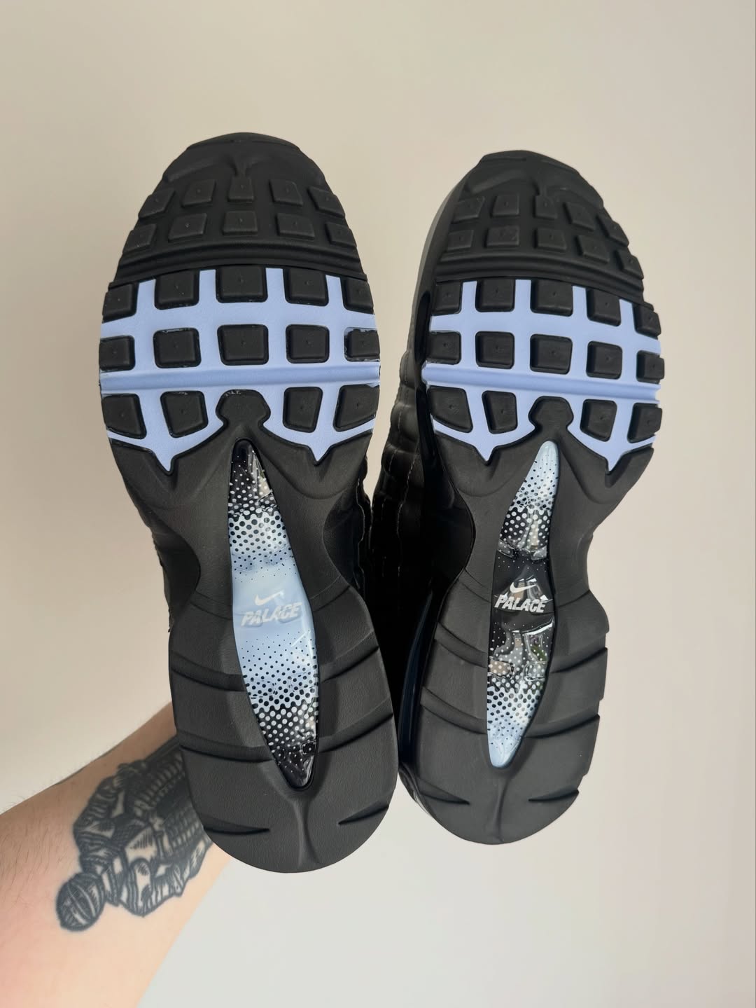 Palace x Air Max 95 first images
