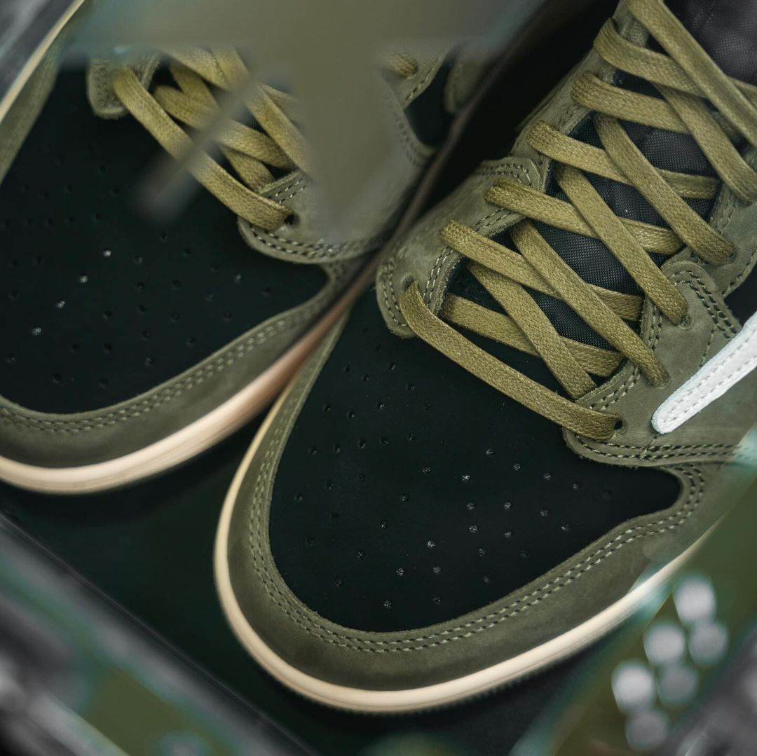TIGHTBOOTH x Nike SB Dunk Low 6 TIGHTBOOTH x Nike SB Dunk Low 6