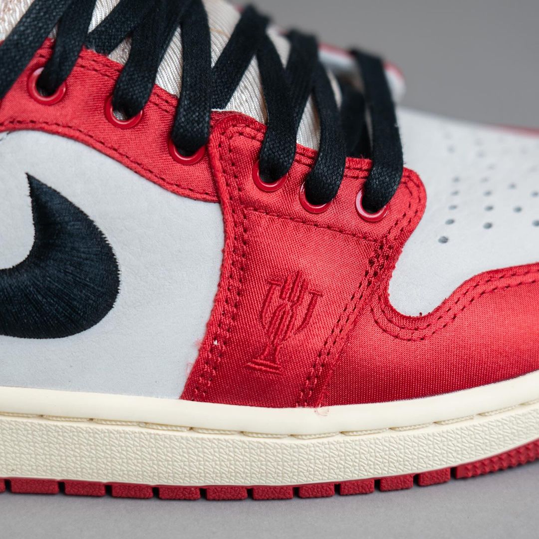 Trophy Room x Air Jordan 1 Low "Away" 