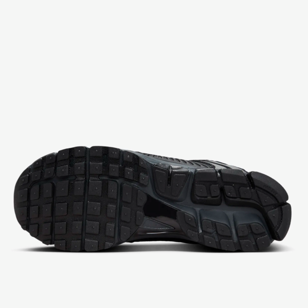 Nike Zoom Vomero 5 "Black" (HF1553-001) Release Date