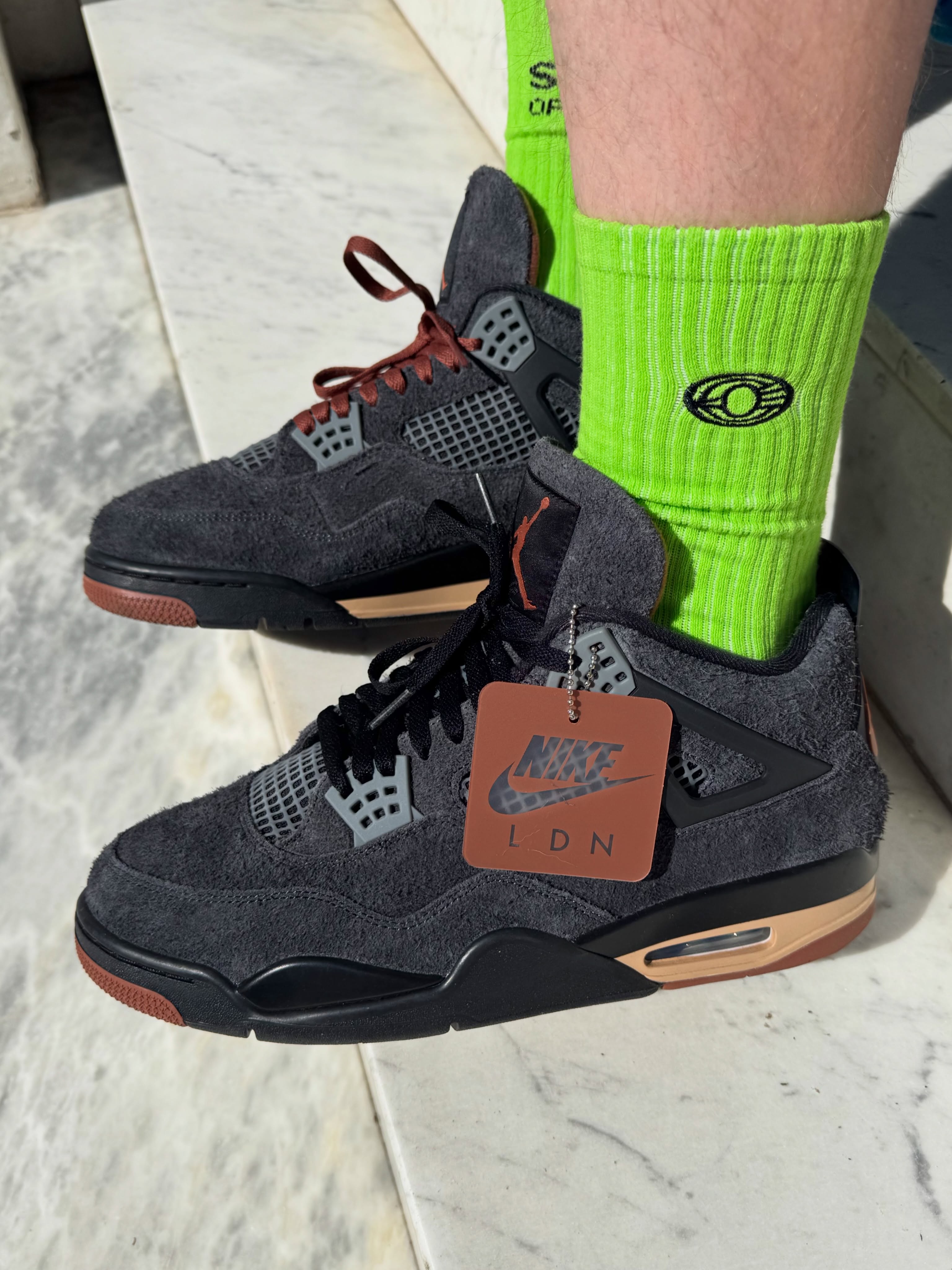 Air Jordan 4 London