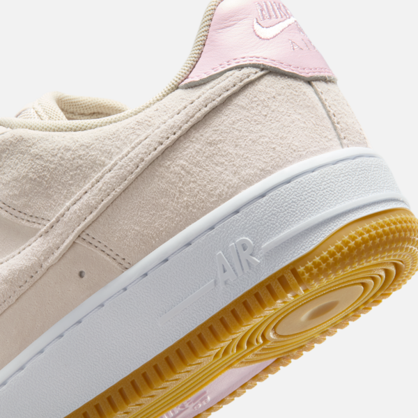 Nike SB x Air Force 1 Low "Light Orewood" (HM8517-100) Erscheinungsdatum