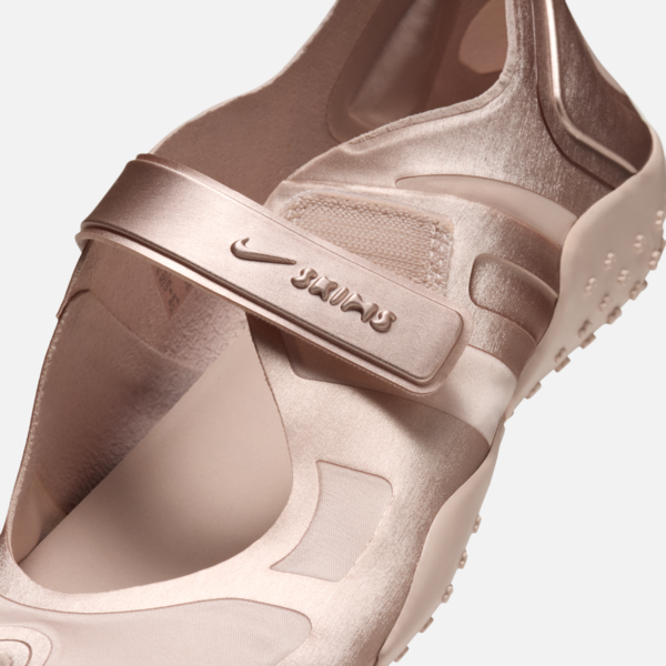 NikeSKIMS Rift Satin "Silt Red" (W) (IQ7158-600) Release Date