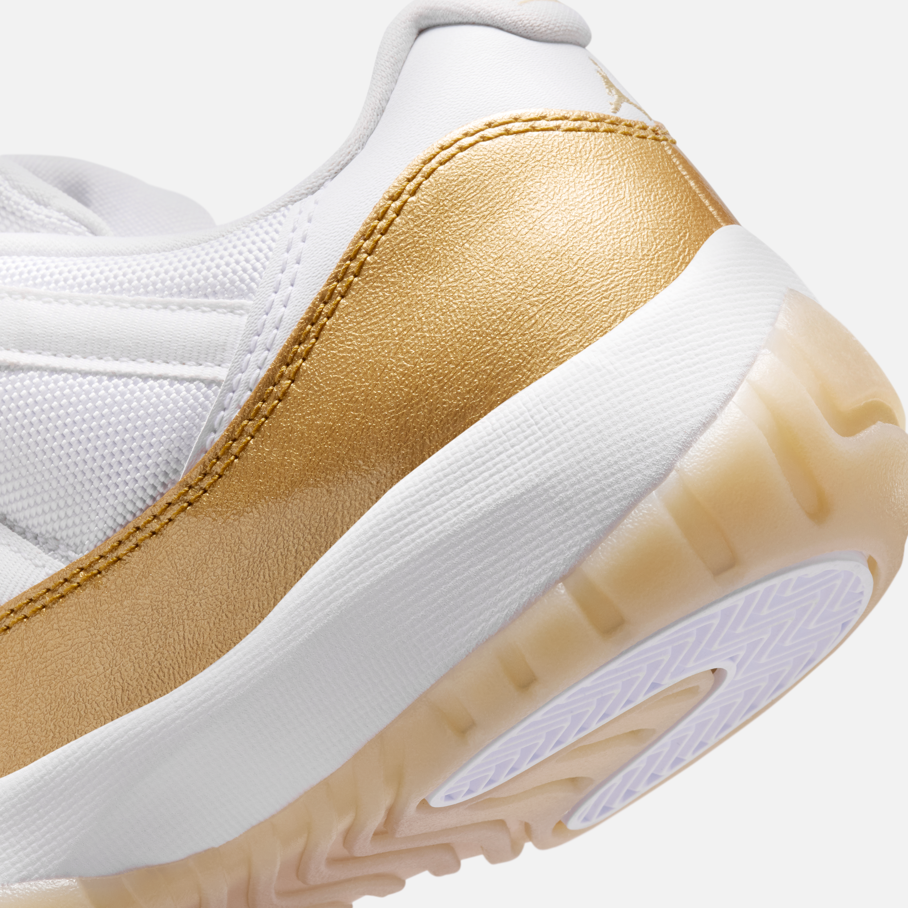 Air Jordan 11 Low “Mother’s Day” first look
