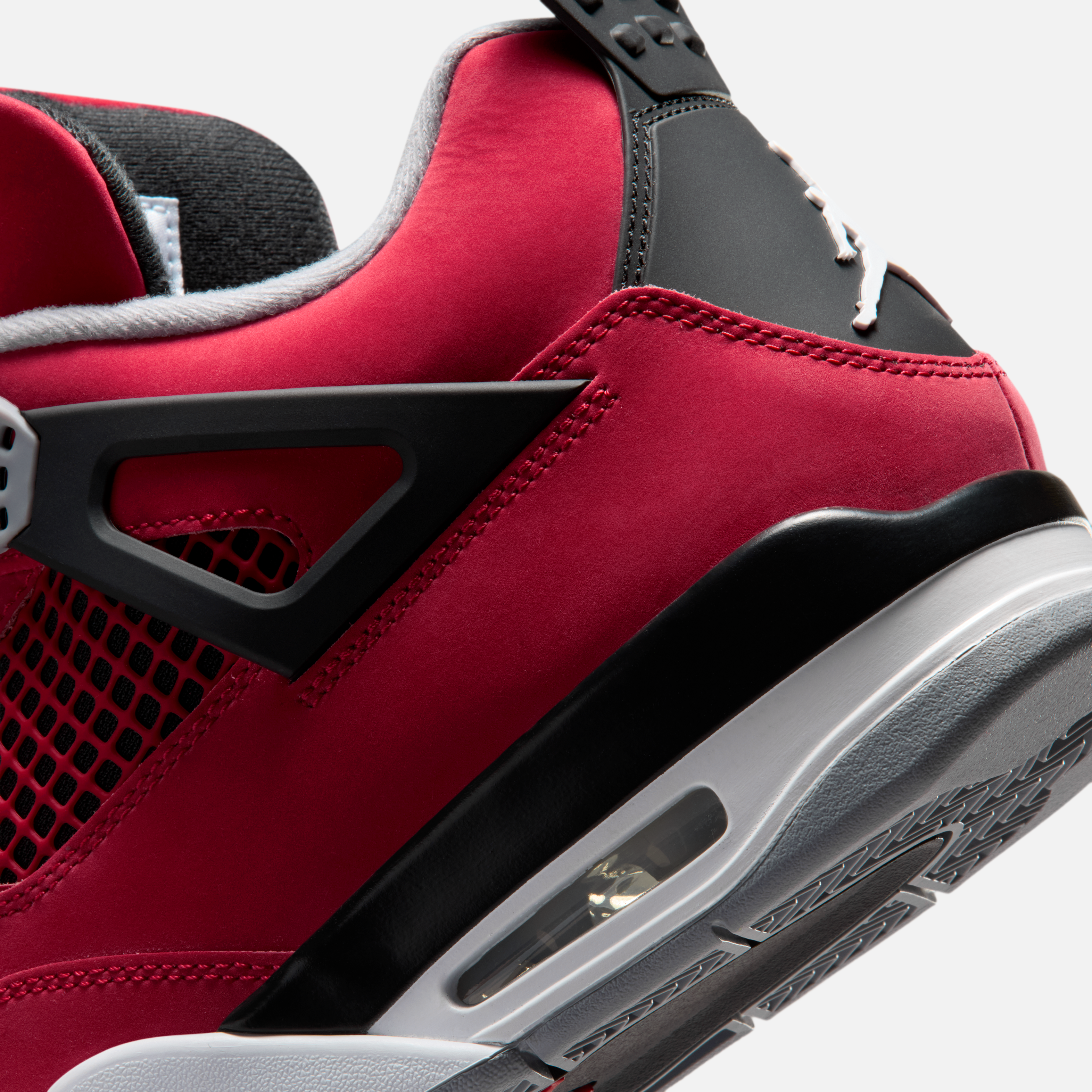 Air Jordan 4 Toro Bravo
