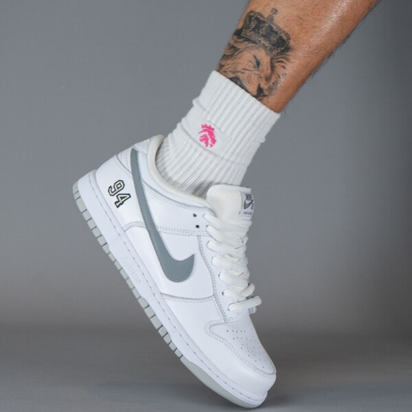 Supreme x Nike SB Dunk Low “Metallic Silver” | Raffle List
