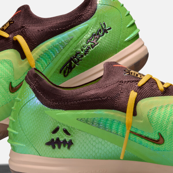 トラヴィス　ナイキ　27.0 Travis Scott x Nike Phantom 6 Low Indoor 