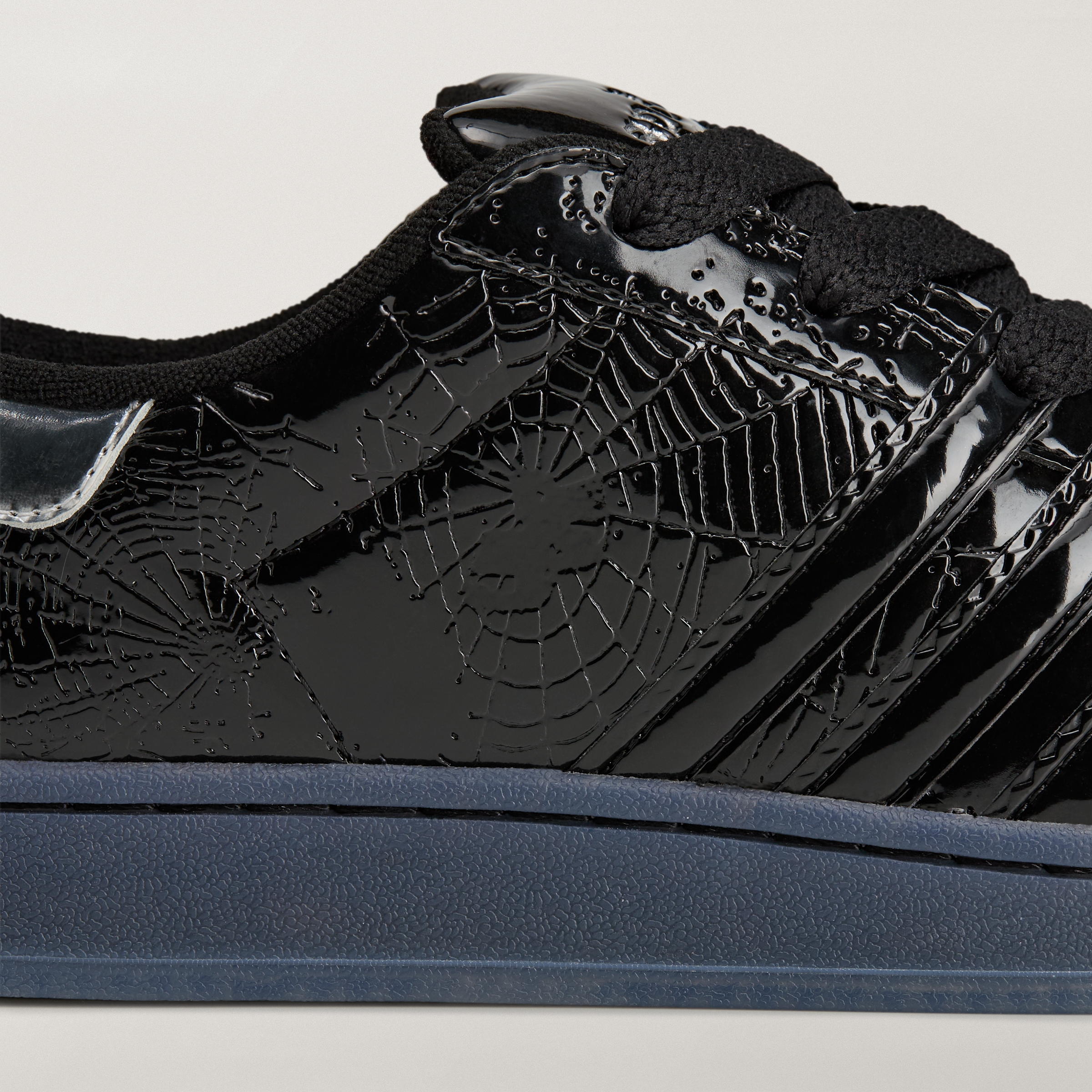 Sp5der adidas Superstar Black official look