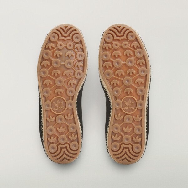 CLOT x adidas Qi Flow "Black" (JQ4053) Erscheinungsdatum