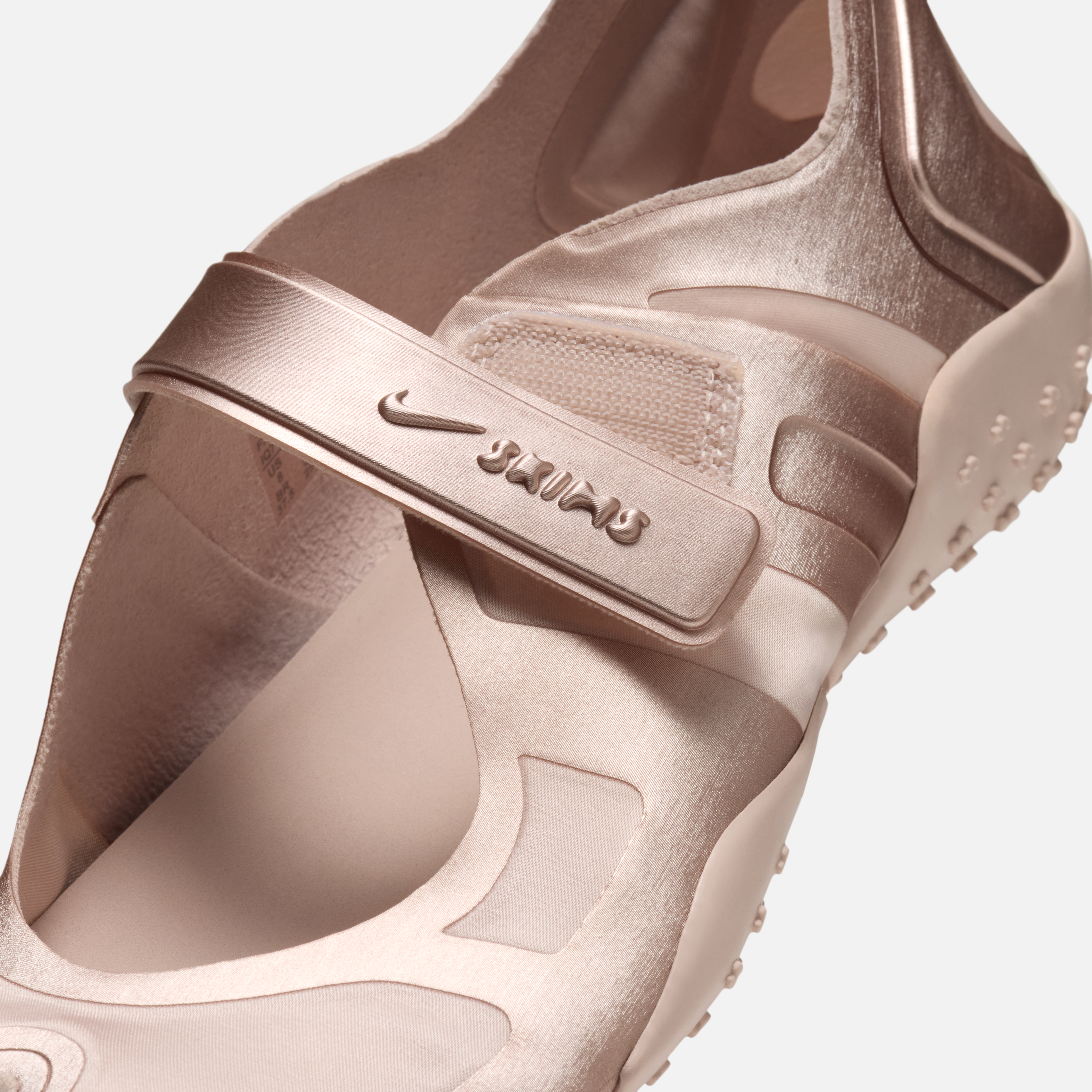 NikeSKIMS Rift Satin "Silt Red" (W)