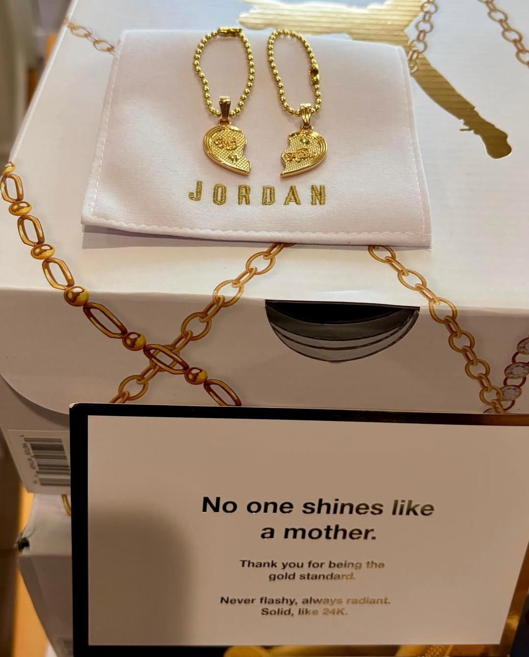 Air Jordan 11 Low “Mother’s Day” first look