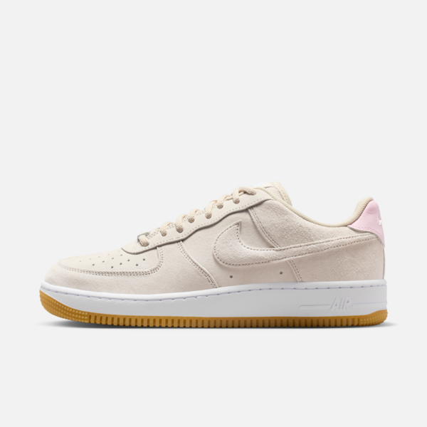 Nike SB x Air Force 1 Low "Light Orewood" (HM8517-100) Erscheinungsdatum