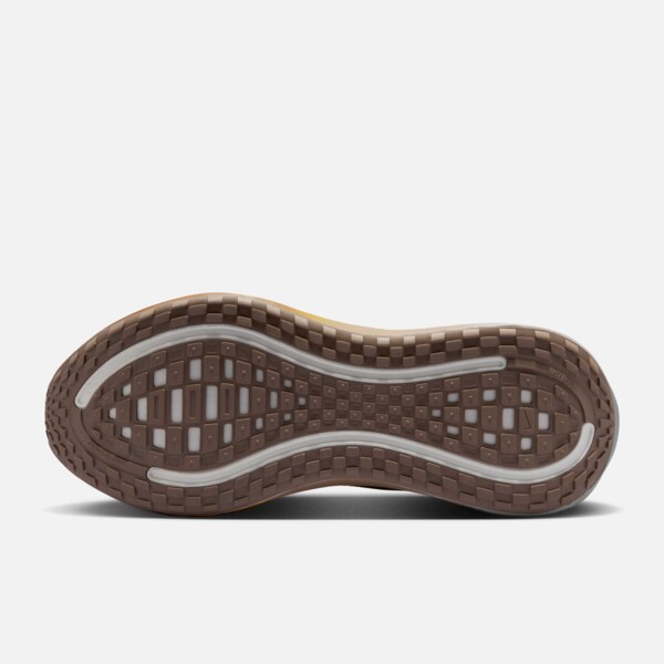 Nike Vomero Plus "Cheat Day" (IV4522-200) Release Date