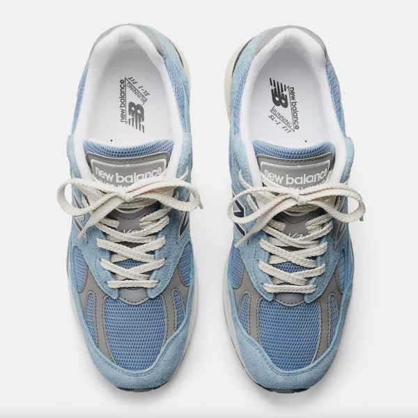 ★ニューバランス★991v2 Sneakers Made in UK★Celestial Blue New Balance Made in UK 991v2 - Celestial Blue / Faded Denim
