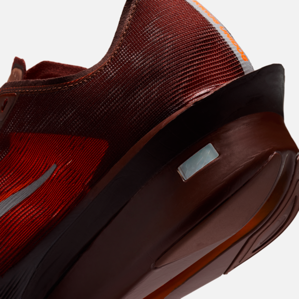 Renegade x Nike ZoomX Vaporfly 4 (IQ7313-200) Erscheinungsdatum
