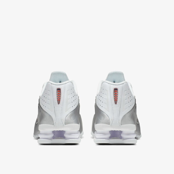 Nike Shox R4 "White Metallic" (AR3565-101) Erscheinungsdatum