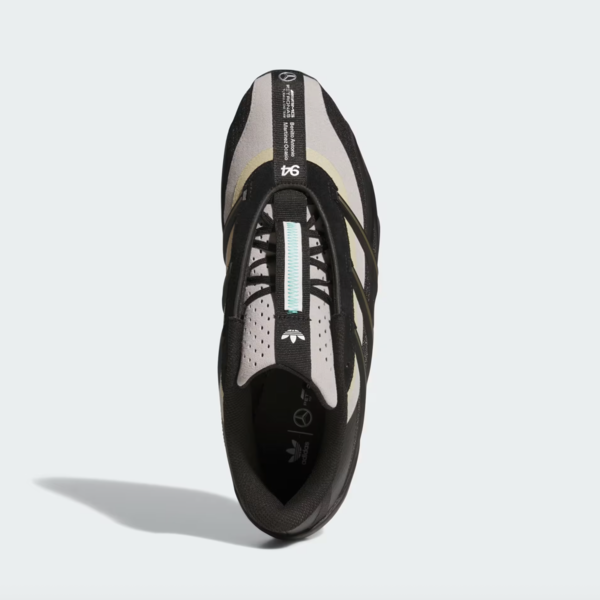 Bad Bunny x Mercedes AMG x Adidas Adi Racer GT Low "Sand" (HQ2570) Erscheinungsdatum Bad Bunny x Mercedes AMG x Adidas Adi Racer GT Low "Sand" (HQ2570) Erscheinungsdatum