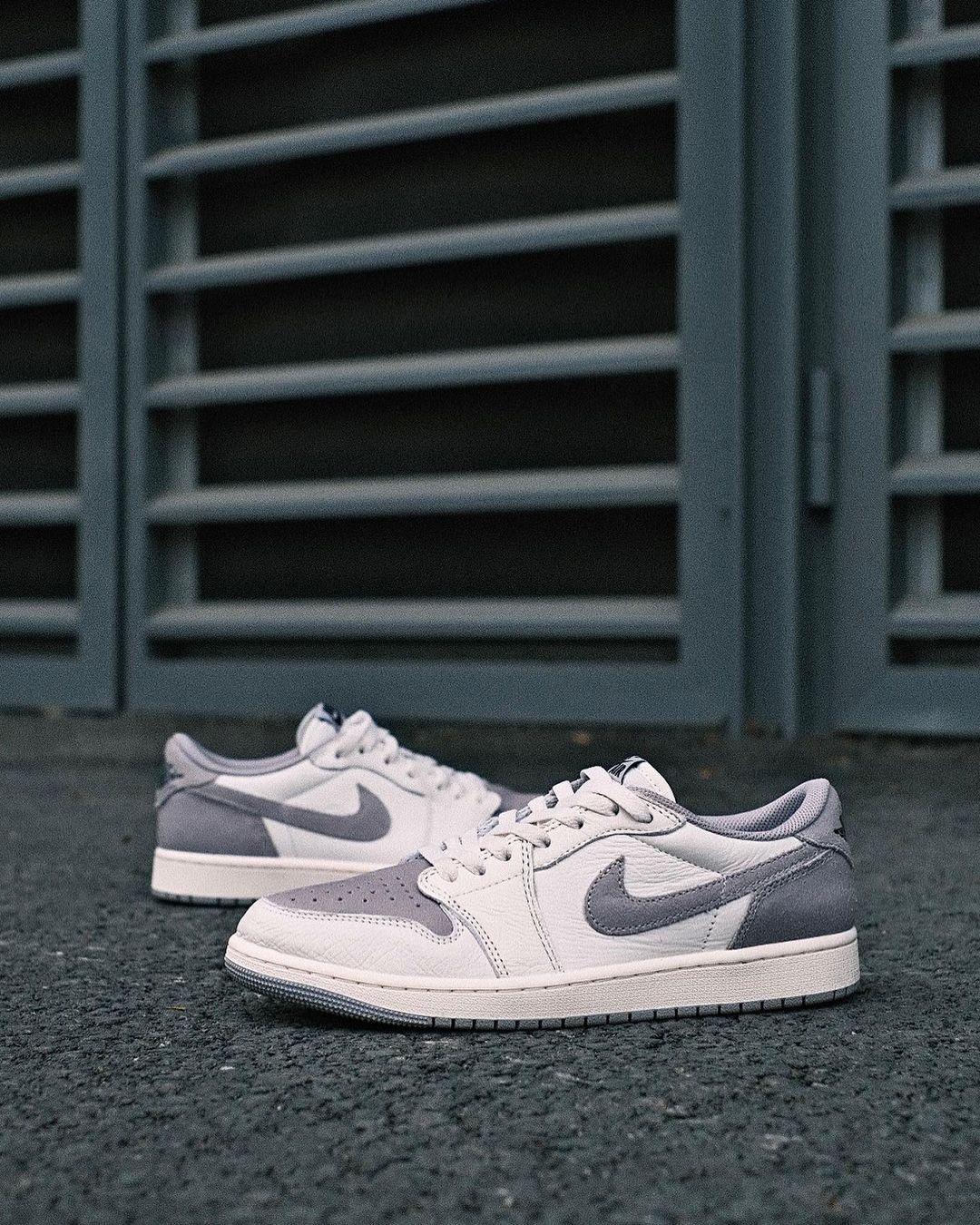 Air Jordan 1 Low "Atmosphere Grey" 3 Air Jordan 1 Low "Atmosphere Grey" 3
