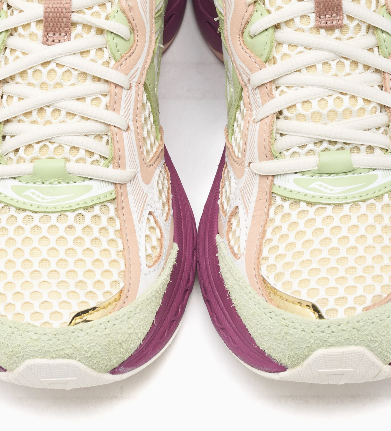 Stan Birch Saucony ProGrid Guide 7 Stand Out