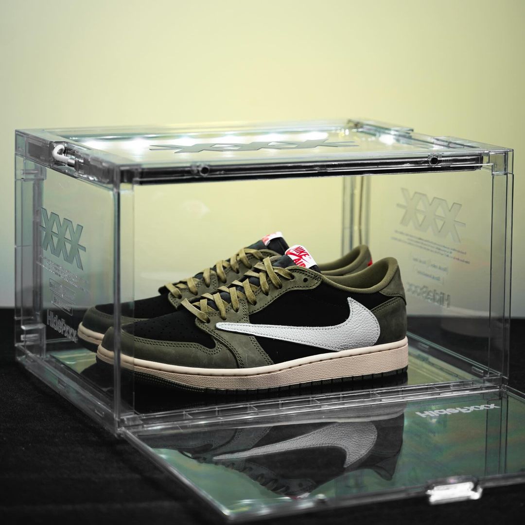 TIGHTBOOTH x Nike SB Dunk Low 6 TIGHTBOOTH x Nike SB Dunk Low 6