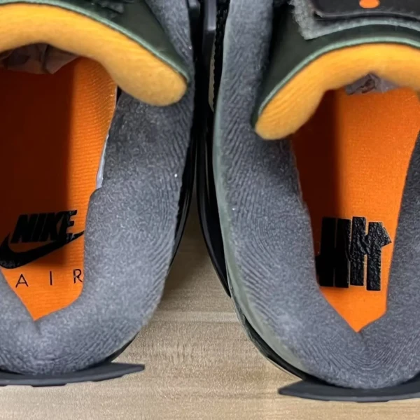 disアイチョイス　b 4枚 Undefeated x Air Jordan 4 