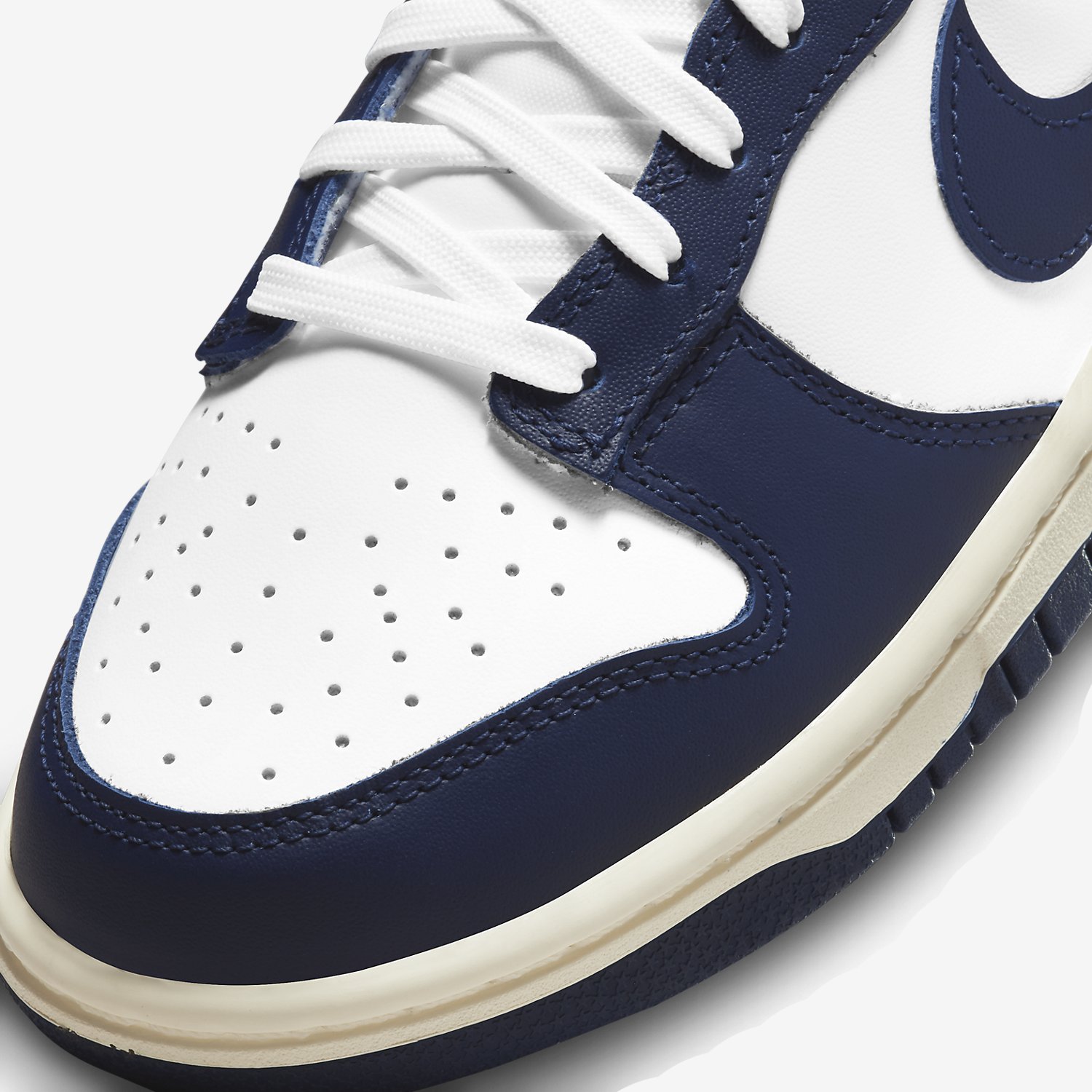 Nike Dunk Low "Vintage Navy" Official Images 7 Nike Dunk Low "Vintage Navy" Official Images 7