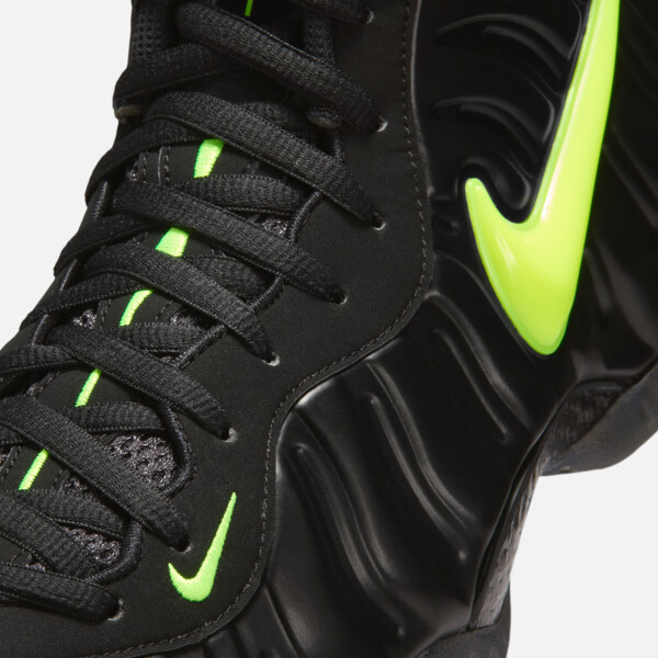 Nike Air Foamposite Pro "Voltage" (HF0794-002) Erscheinungsdatum