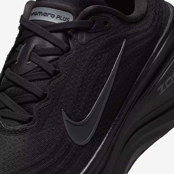 NIKE VOMERO PLUS 新品未使用　黒　ブラック NIKE VOMERO PLUS MENS BLACK/WHITE COOL GREY