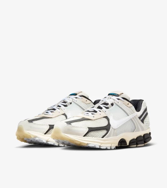 Nike Air Zoom Vomero 5 