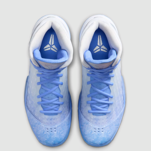 Nike Kobe 3 Protro "Christmas" (IQ5338-400) Release Date