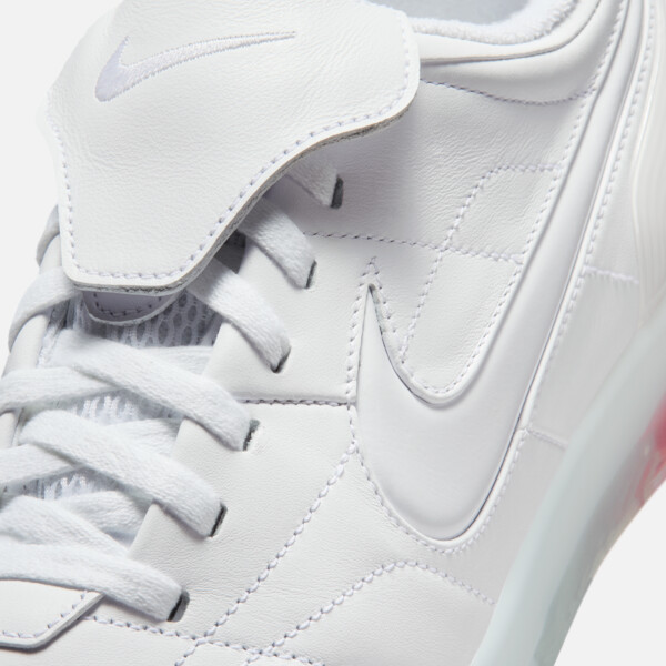 Jacquemus x France x Nike Cryoshot Tiempo R10 "White" (IO0619-100) Release Date Jacquemus x France x Nike Cryoshot Tiempo R10 "White" (IO0619-100) Release Date