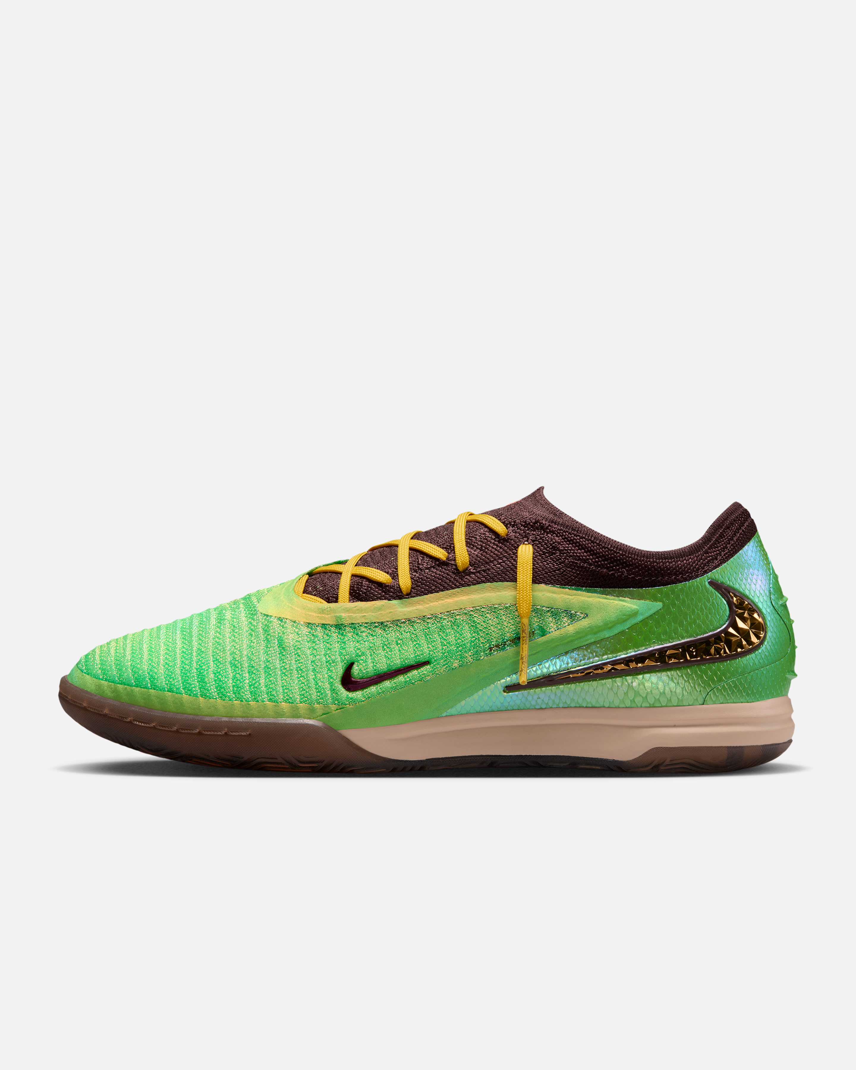 Travis Scott x Nike Phantom 6 Cleat