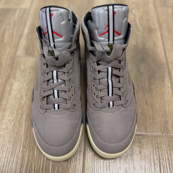 Undefeated x Air Jordan 5 "Moon Fossil" (JF3394-001) Release Date Undefeated x Air Jordan 5 "Moon Fossil" (JF3394-001) Release Date