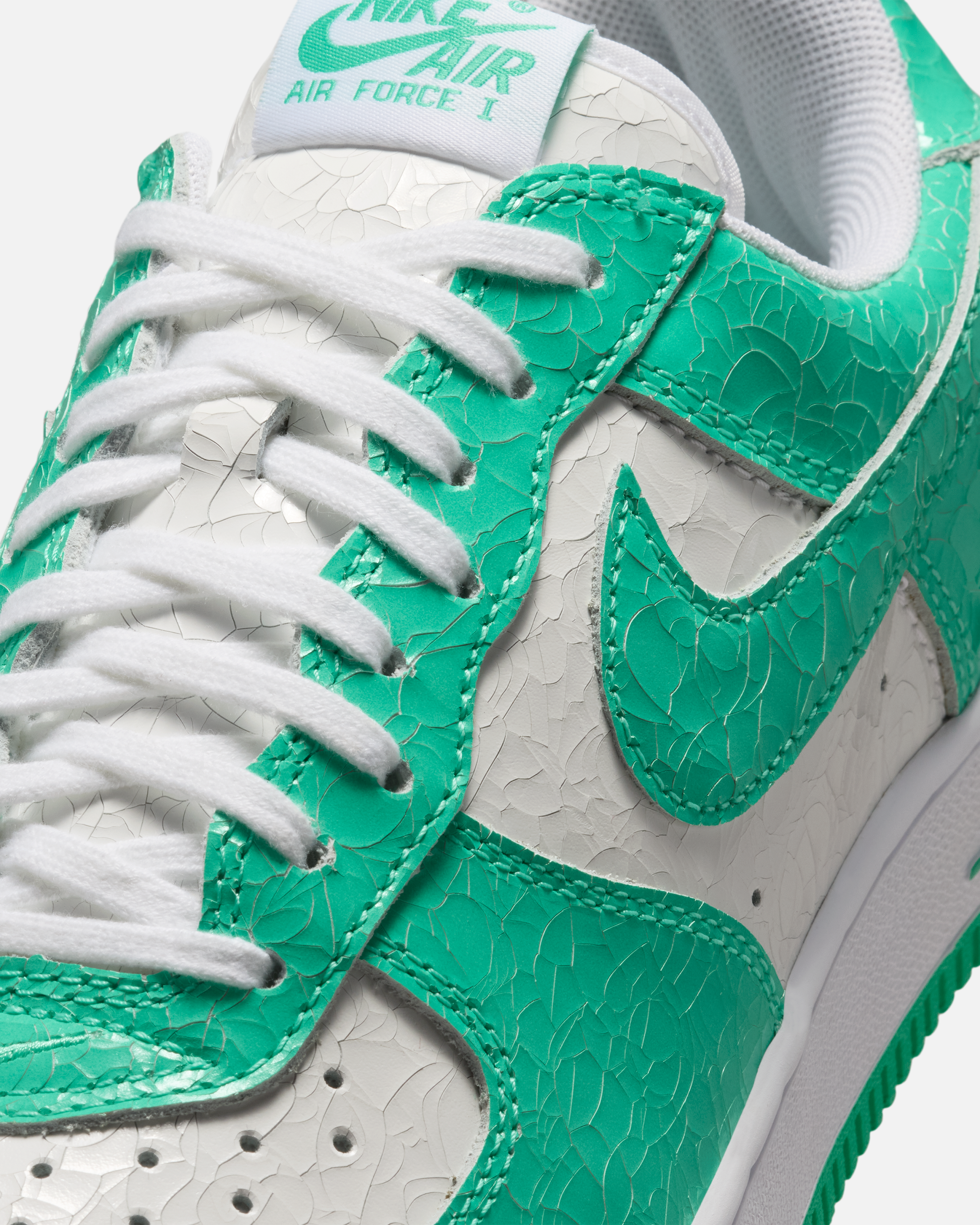 Nike Air Force 1 Low Cracked Leather Menta