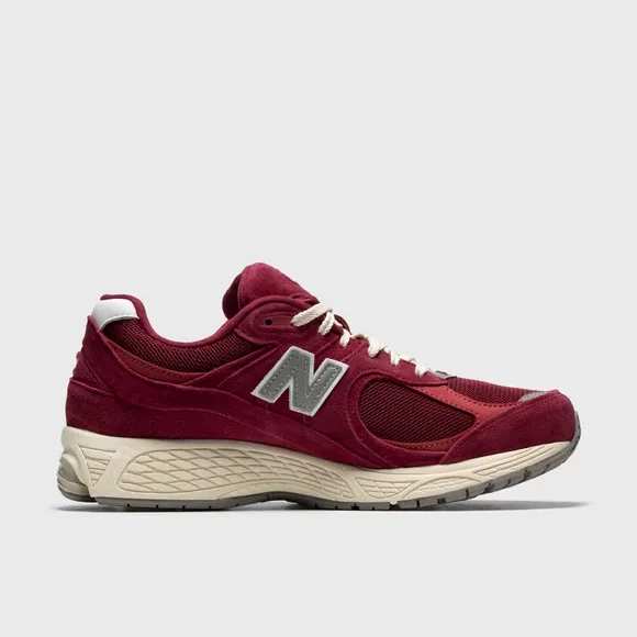 靴 New Balance 2002R \"Red Wine\" New Balance 2002R Red Wine | M2002RHA | Laced