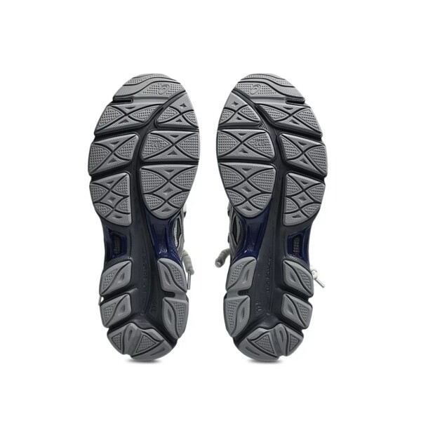 TOGA x ASICS Gel-Cumulus 16 